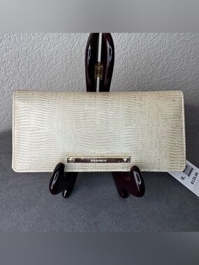 Brahmin NWT Light Gold All Over Lizard Leather Wallet Snap Closure